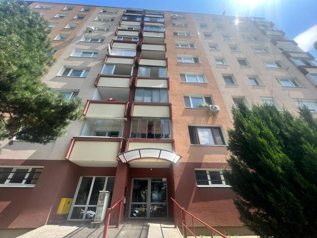 Appartamento Apartman Solid, Bratislava Esterno foto